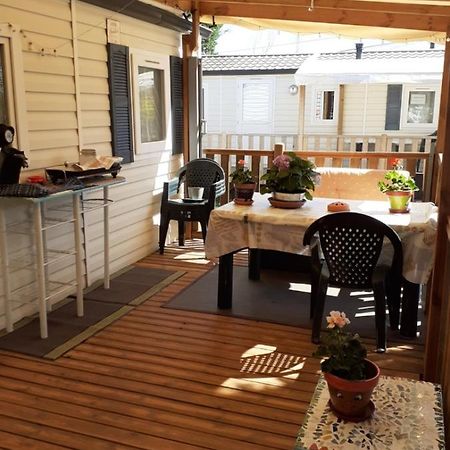 Les Cigales Hotel Vic-la-Gardiole Eksteriør billede